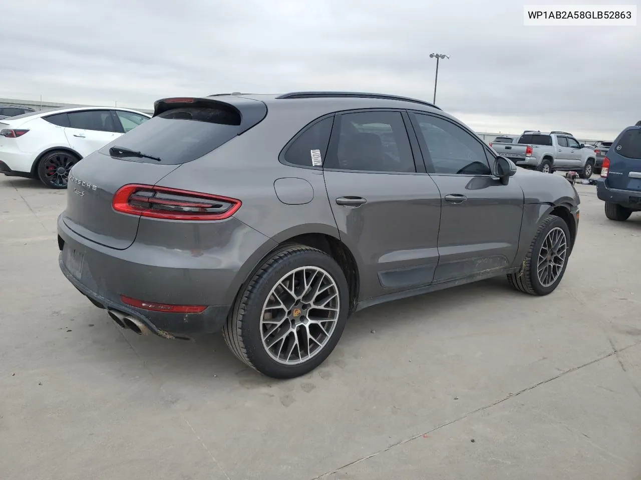 WP1AB2A58GLB52863 2016 Porsche Macan S