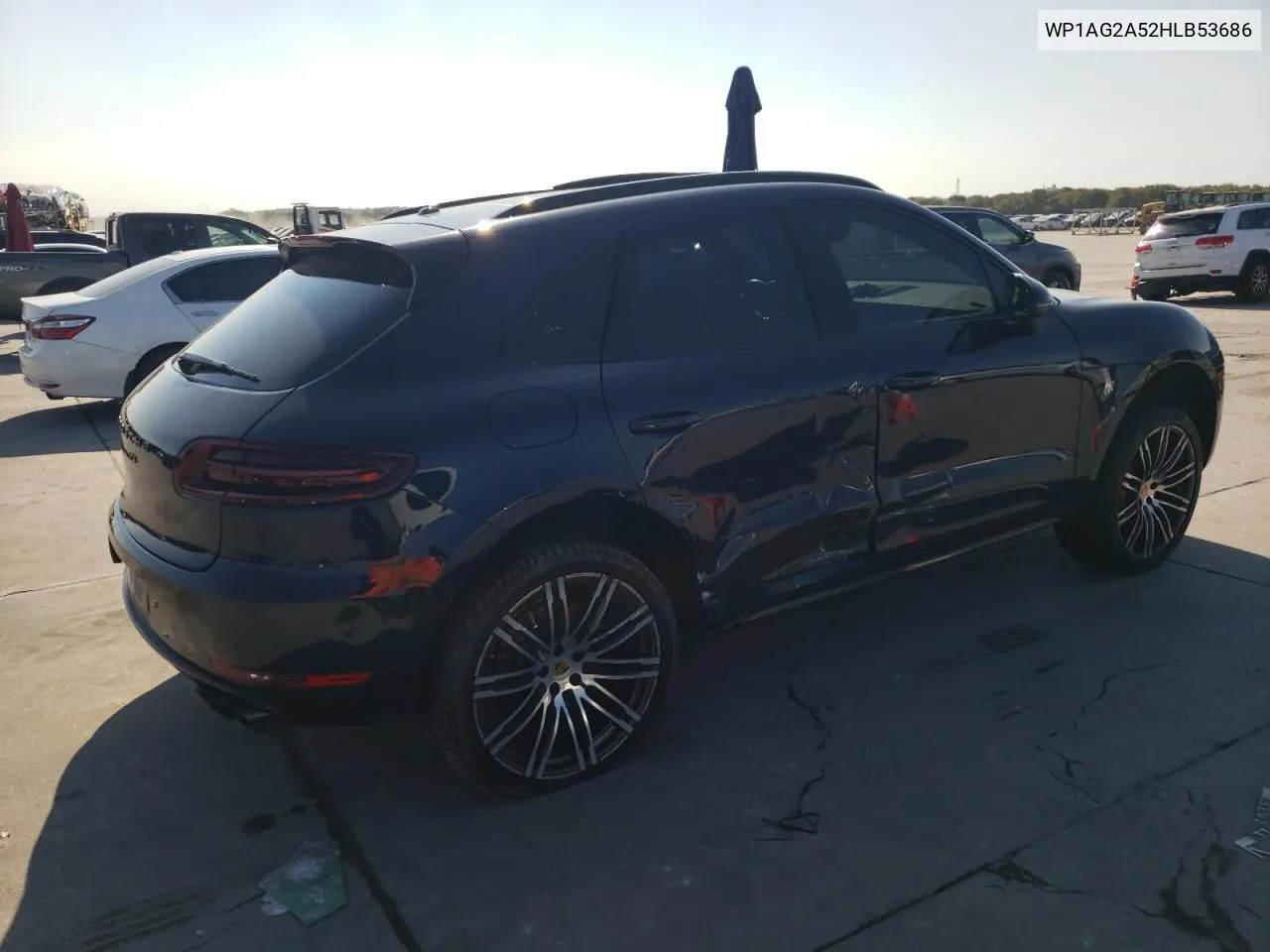 WP1AG2A52HLB53686 2017 Porsche Macan Gts