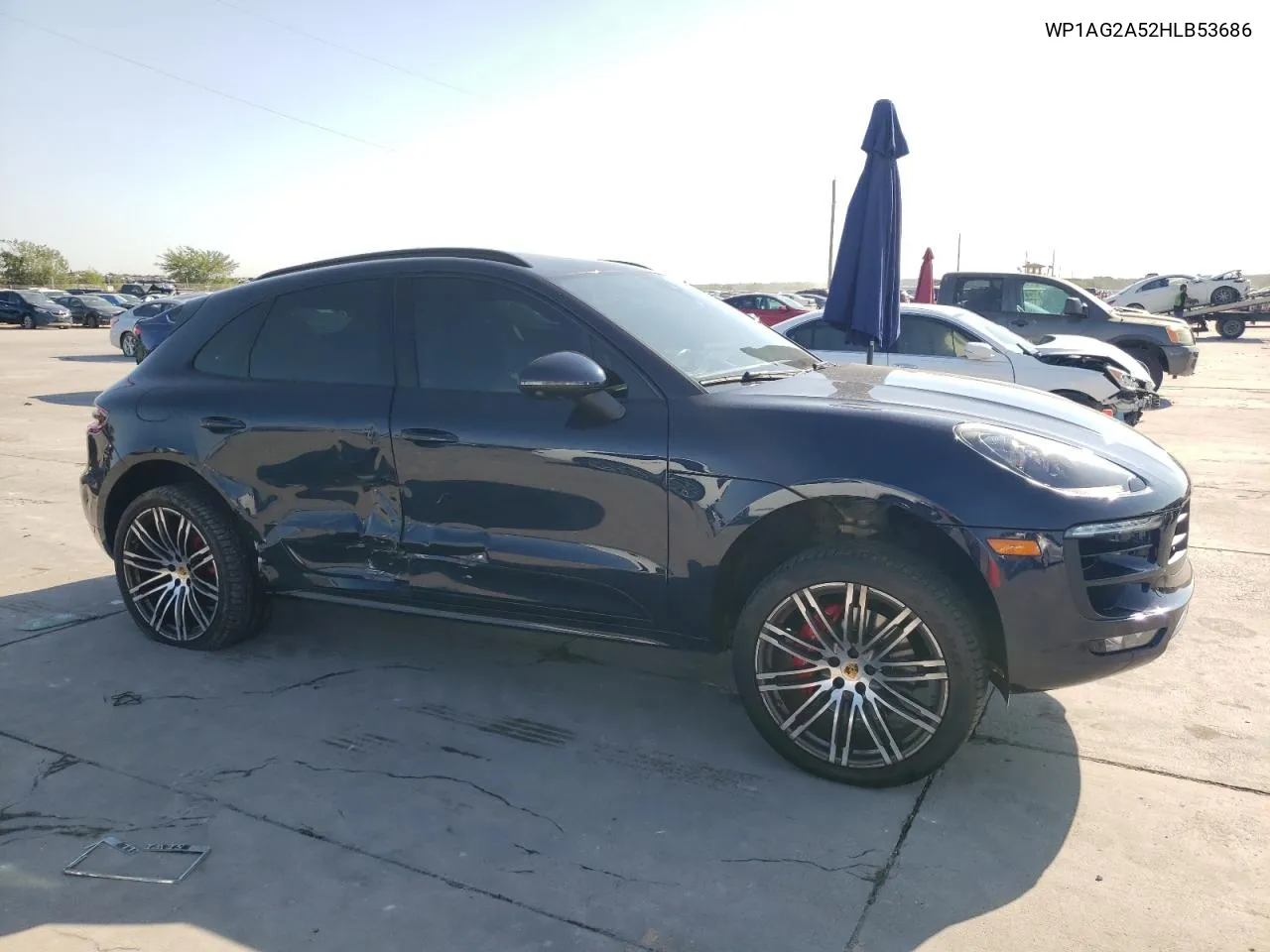 WP1AG2A52HLB53686 2017 Porsche Macan Gts