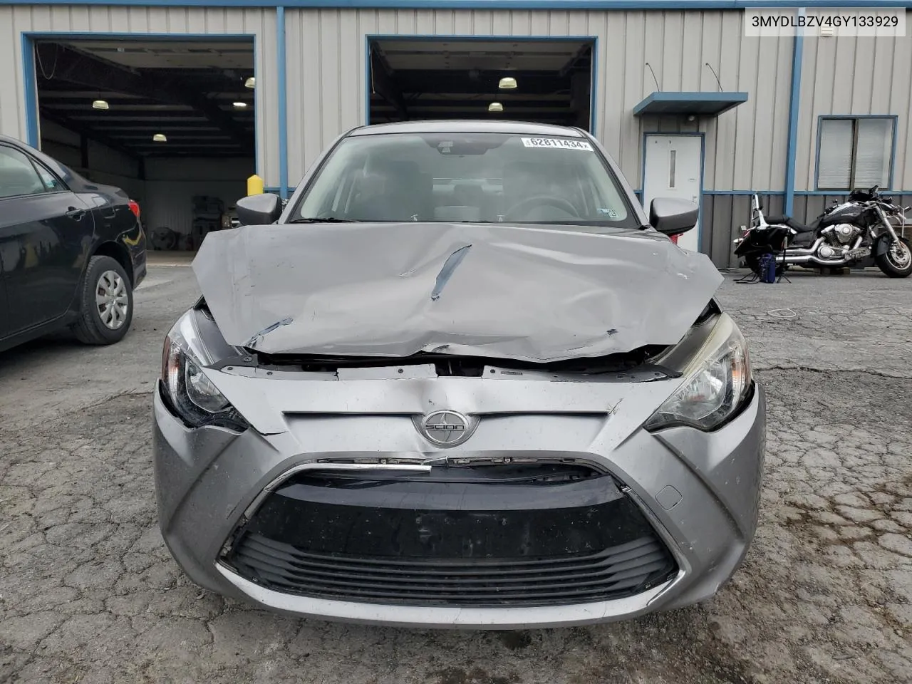 3MYDLBZV4GY133929 2016 Toyota Scion Ia