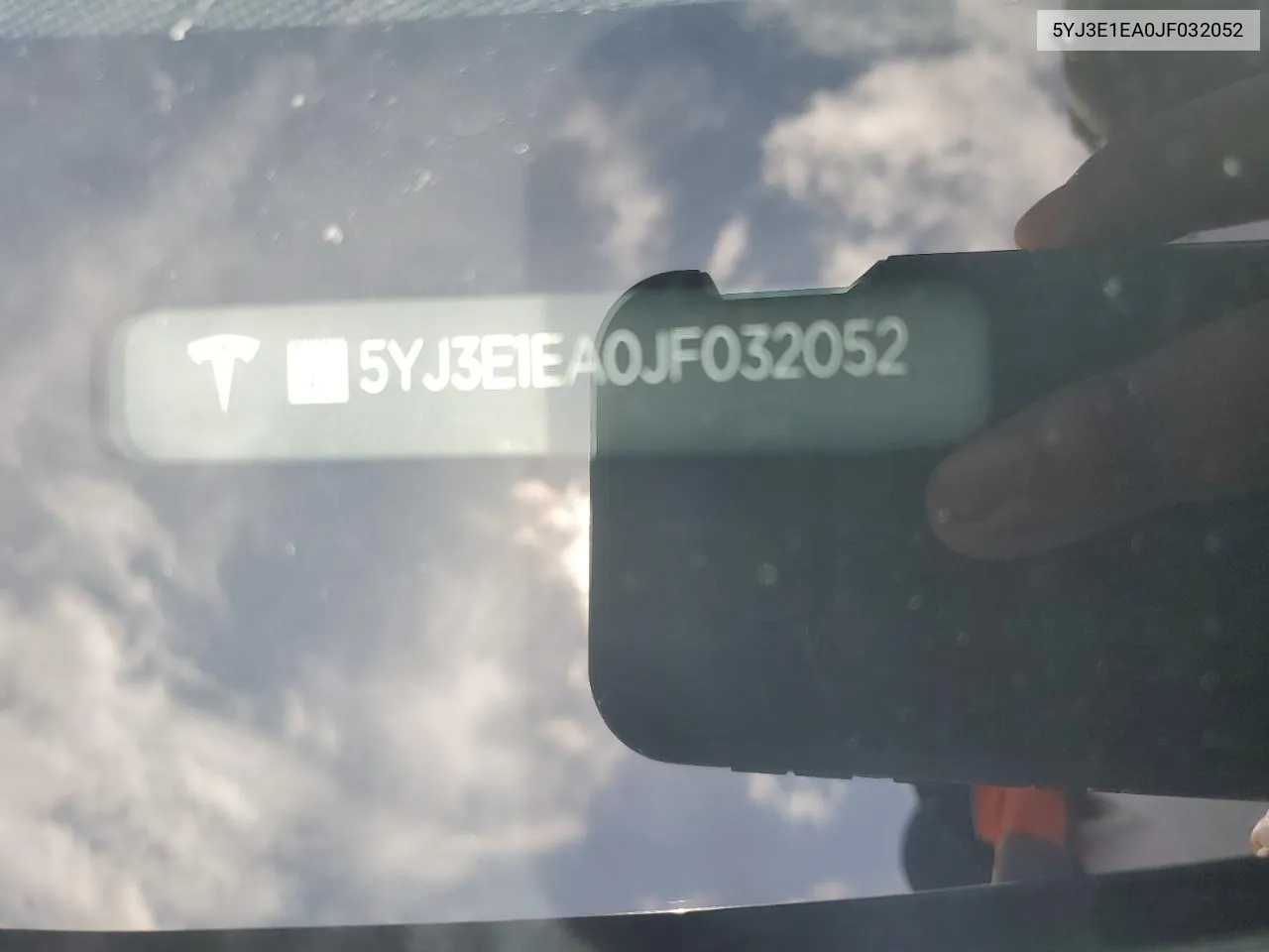 5YJ3E1EA0JF032052 2018 Tesla Model 3