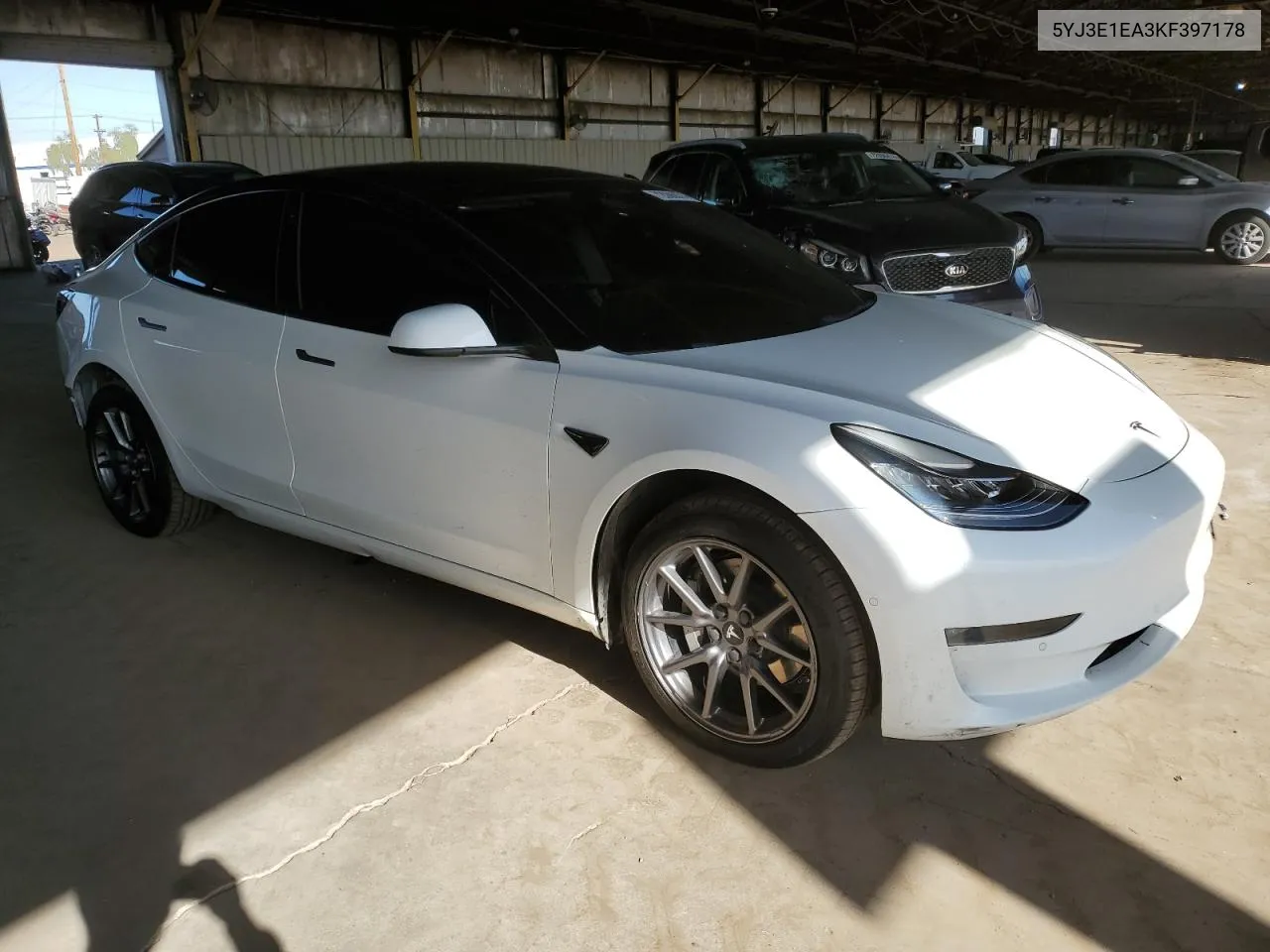 5YJ3E1EA3KF397178 2019 Tesla Model 3