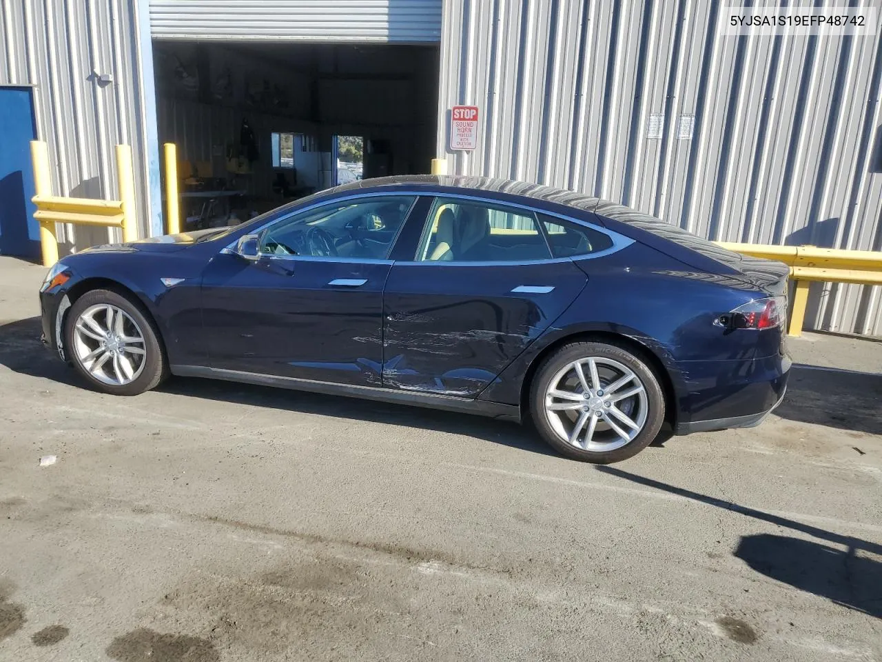 5YJSA1S19EFP48742 2014 Tesla Model S