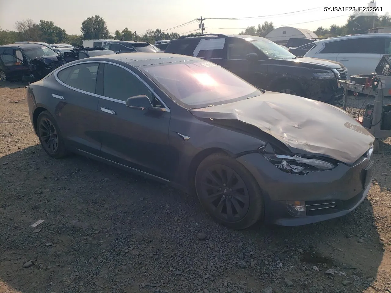 5YJSA1E23JF252561 2018 Tesla Model S