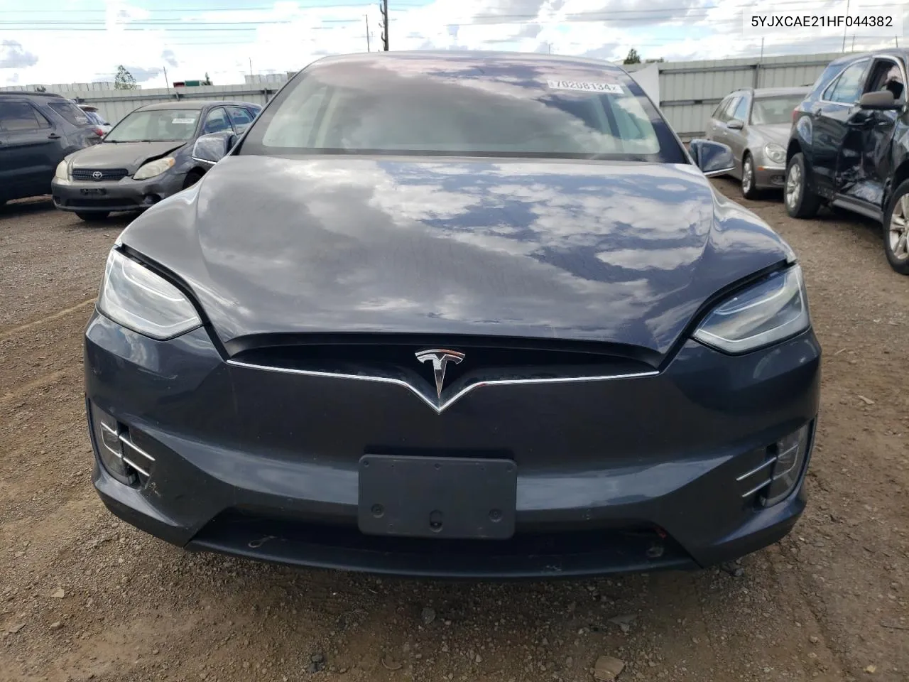 2017 Tesla Model X VIN: 5YJXCAE21HF044382 Lot: 70208134