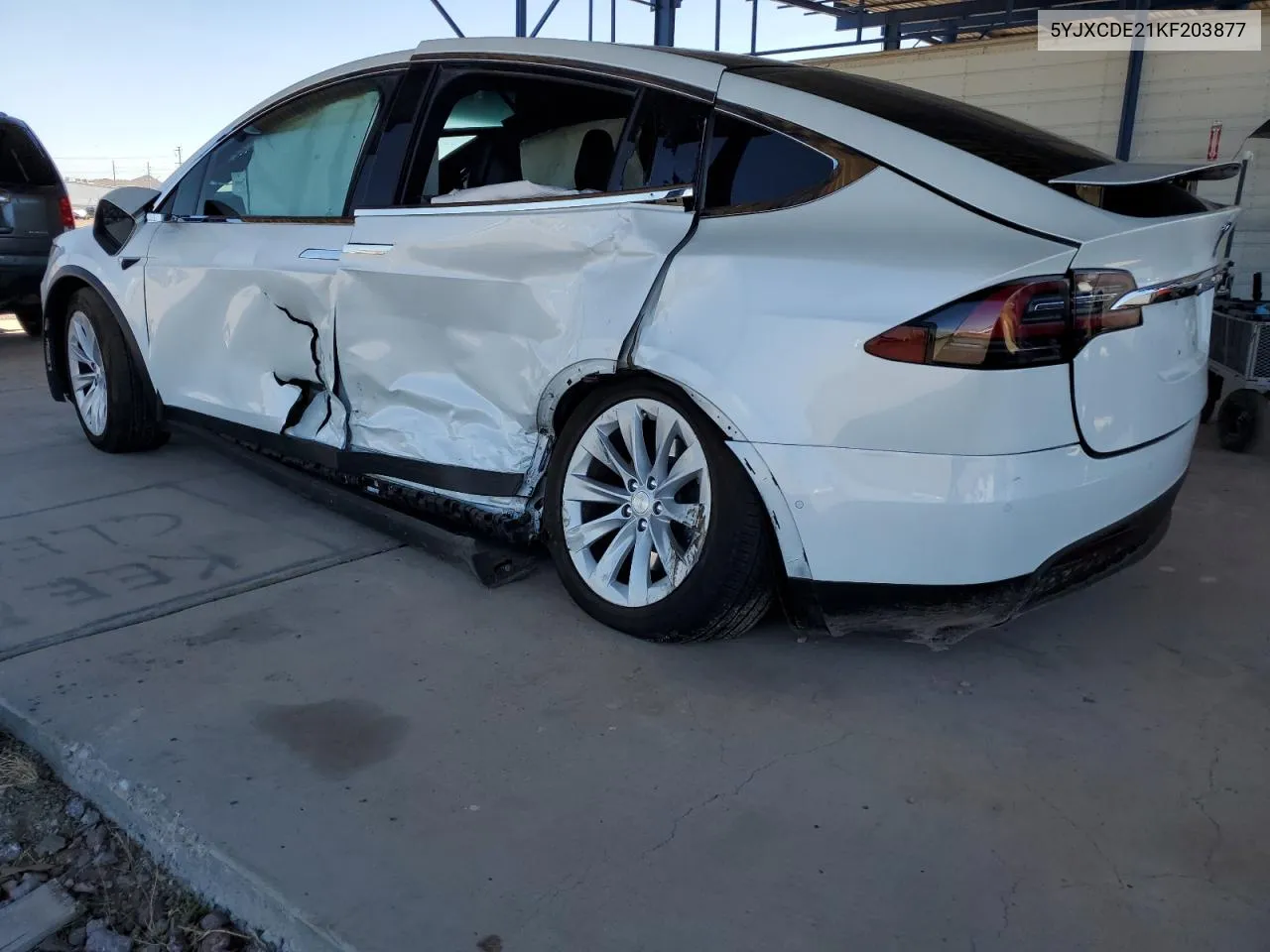 5YJXCDE21KF203877 2019 Tesla Model X