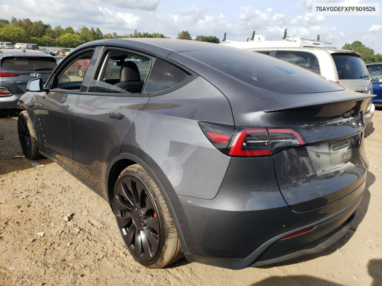 2023 Tesla Model Y VIN: 7SAYGDEFXPF909526 Lot: 71397304