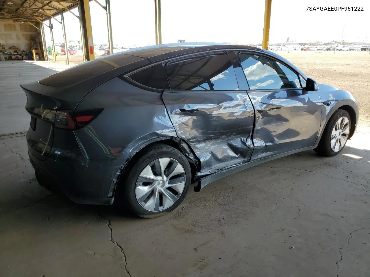 7SAYGAEE0PF961222 2023 Tesla Model Y