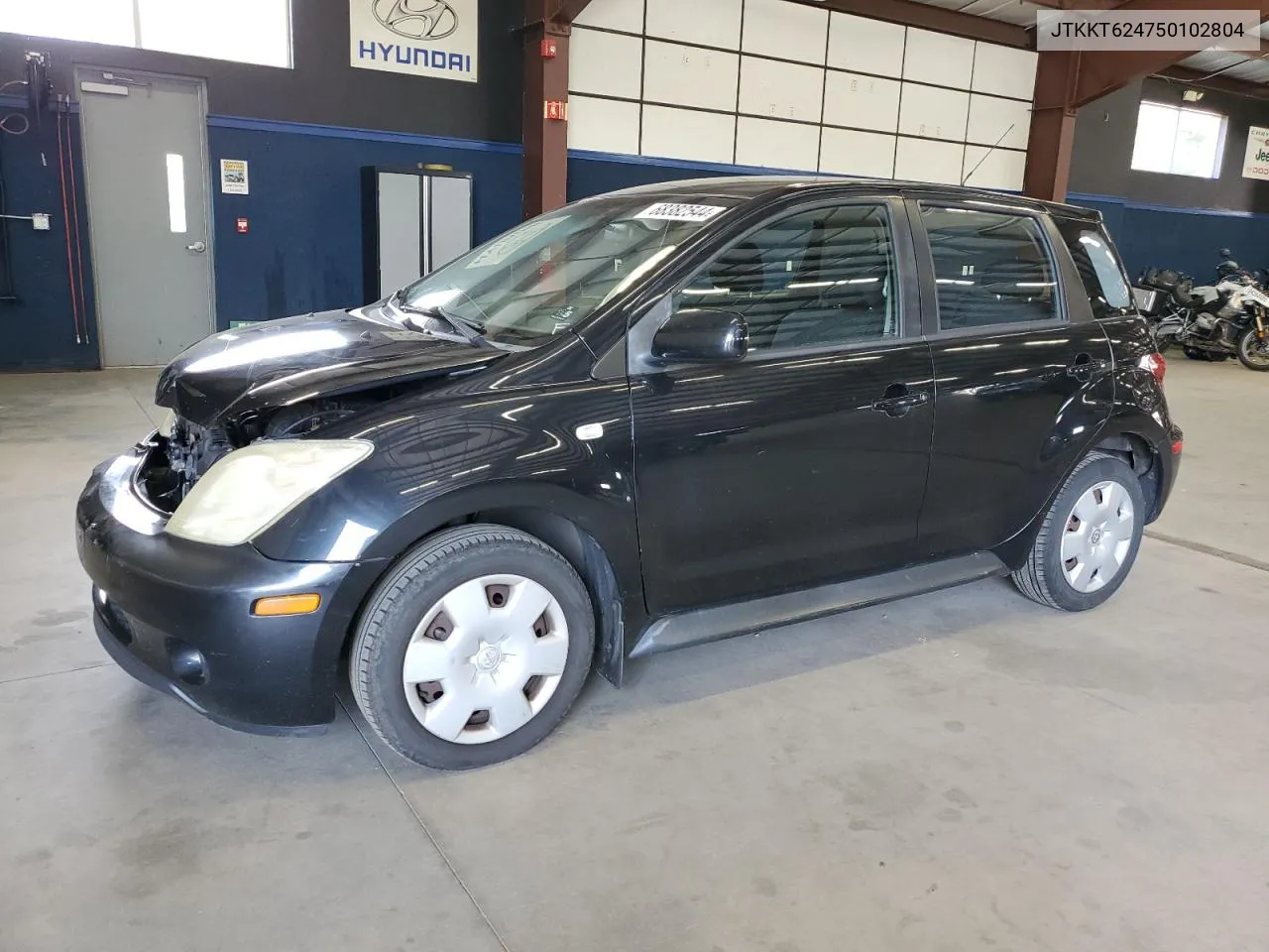 2005 Toyota Scion Xa VIN: JTKKT624750102804 Lot: 68382544