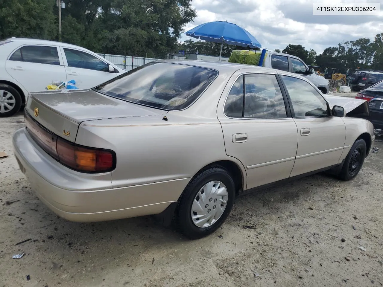 1993 Toyota Camry Le VIN: 4T1SK12EXPU306204 Lot: 71578244