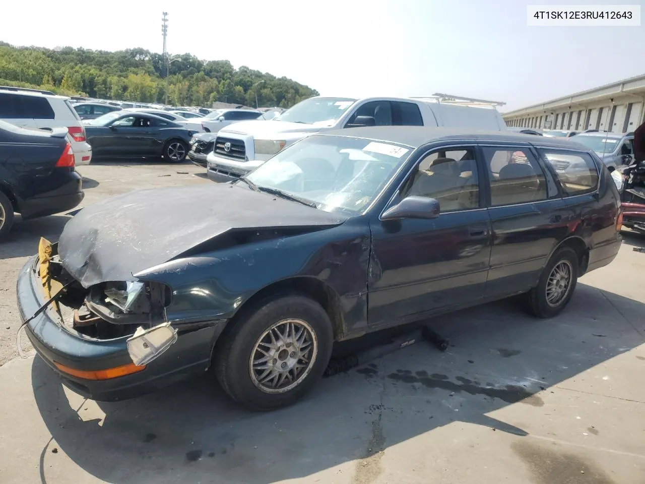 1994 Toyota Camry Le VIN: 4T1SK12E3RU412643 Lot: 70022754