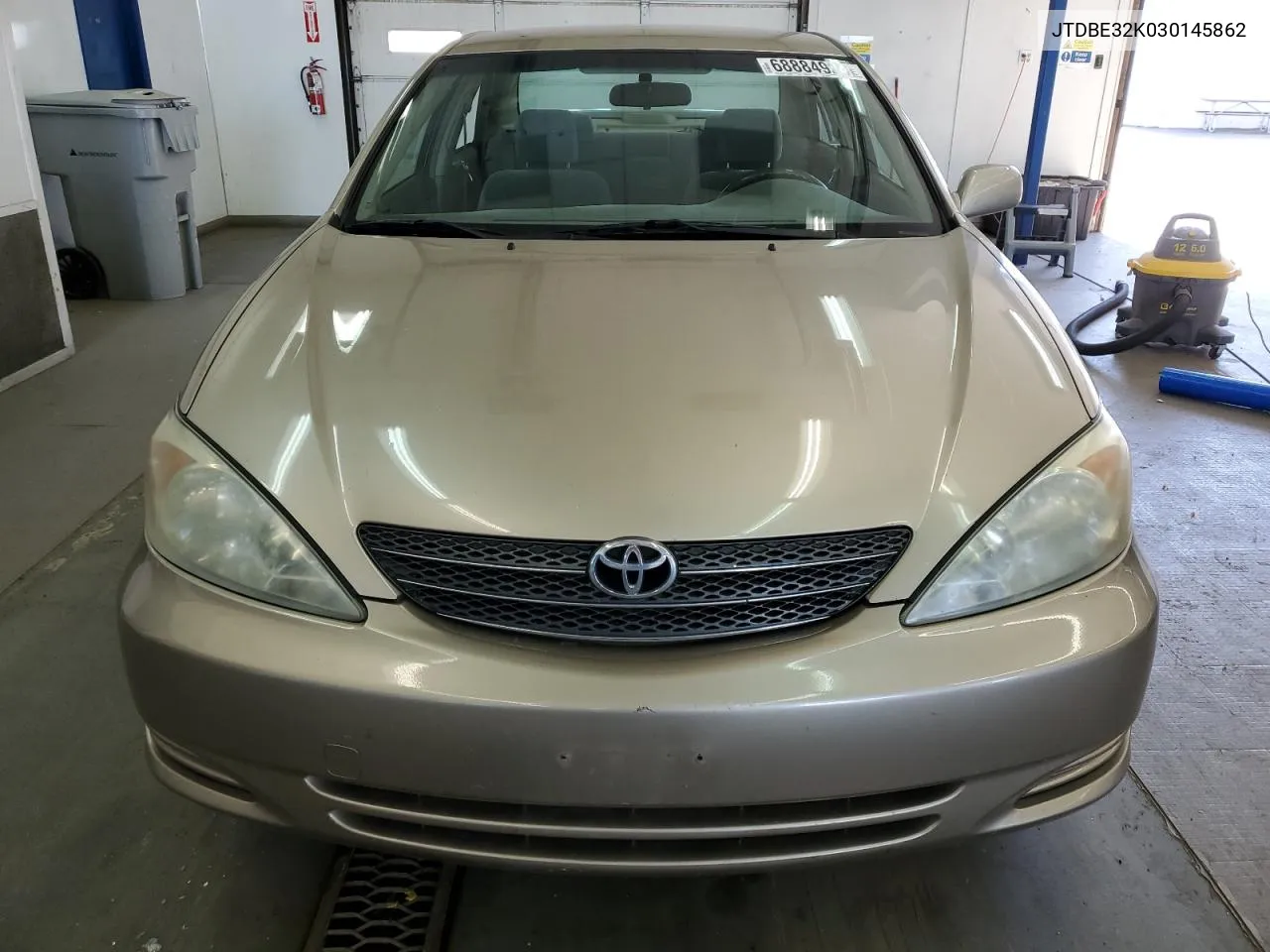 2003 Toyota Camry Le VIN: JTDBE32K030145862 Lot: 68884924