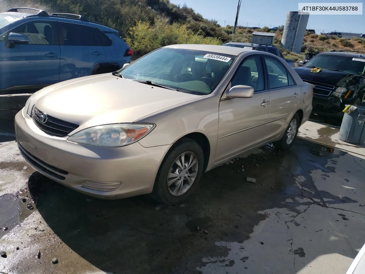 2004 Toyota Camry Le VIN: 4T1BF30K44U583788 Lot: 69339444