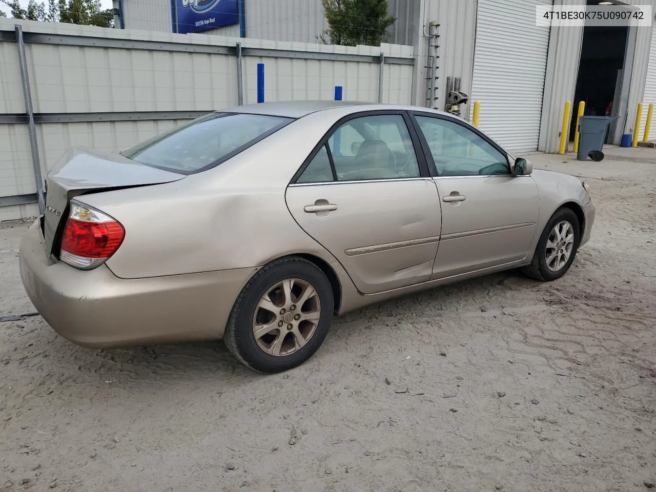 2005 Toyota Camry Le VIN: 4T1BE30K75U090742 Lot: 49815164