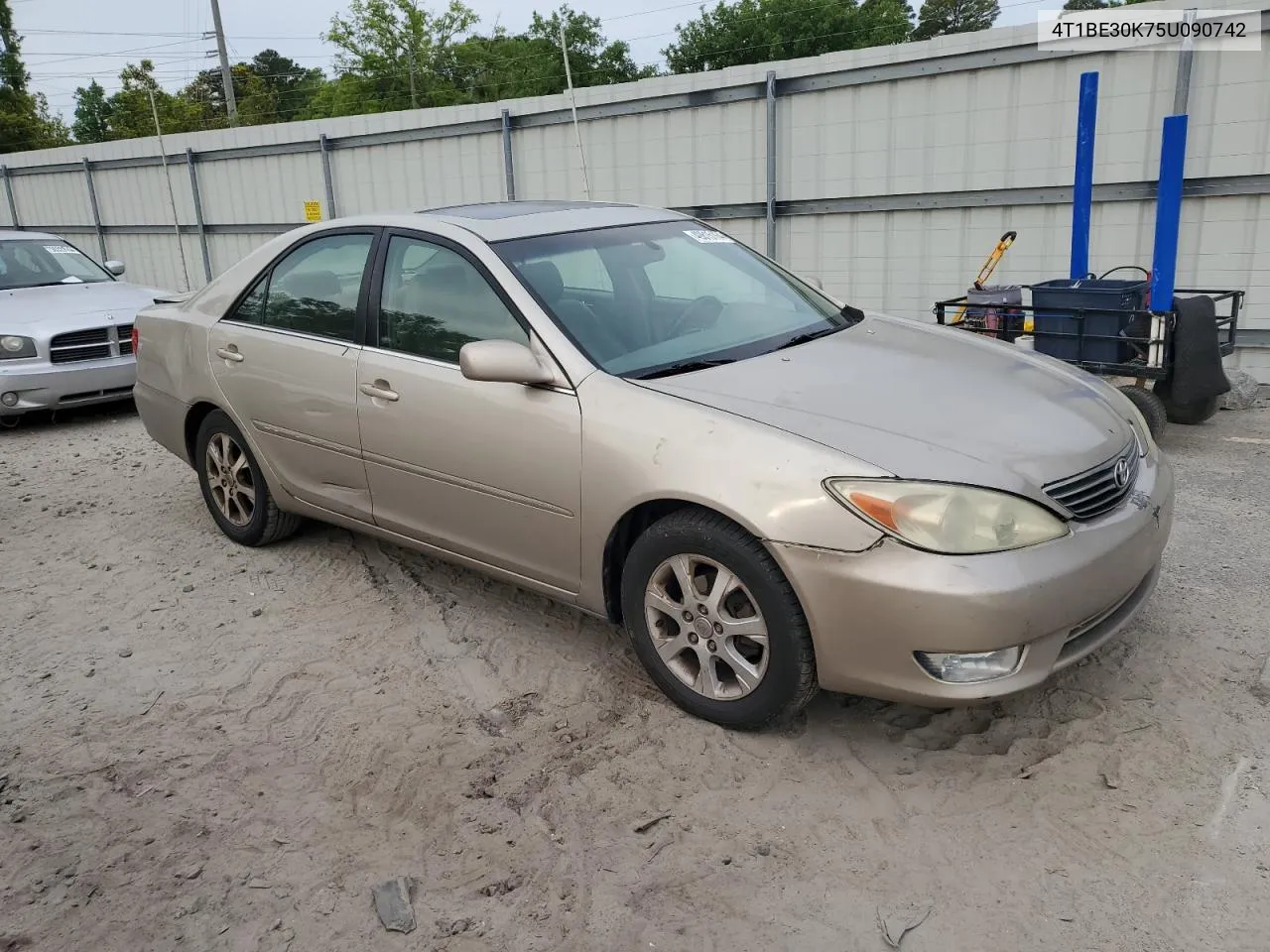 2005 Toyota Camry Le VIN: 4T1BE30K75U090742 Lot: 49815164