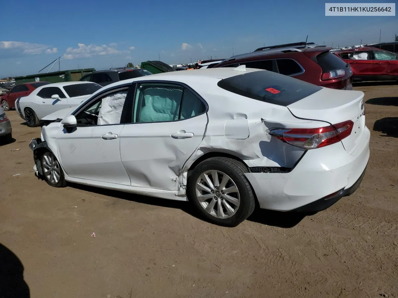 2019 Toyota Camry L VIN: 4T1B11HK1KU256642 Lot: 70064814