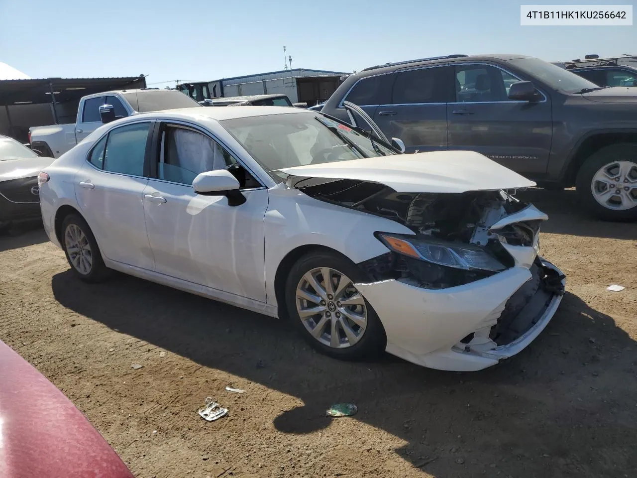 2019 Toyota Camry L VIN: 4T1B11HK1KU256642 Lot: 70064814