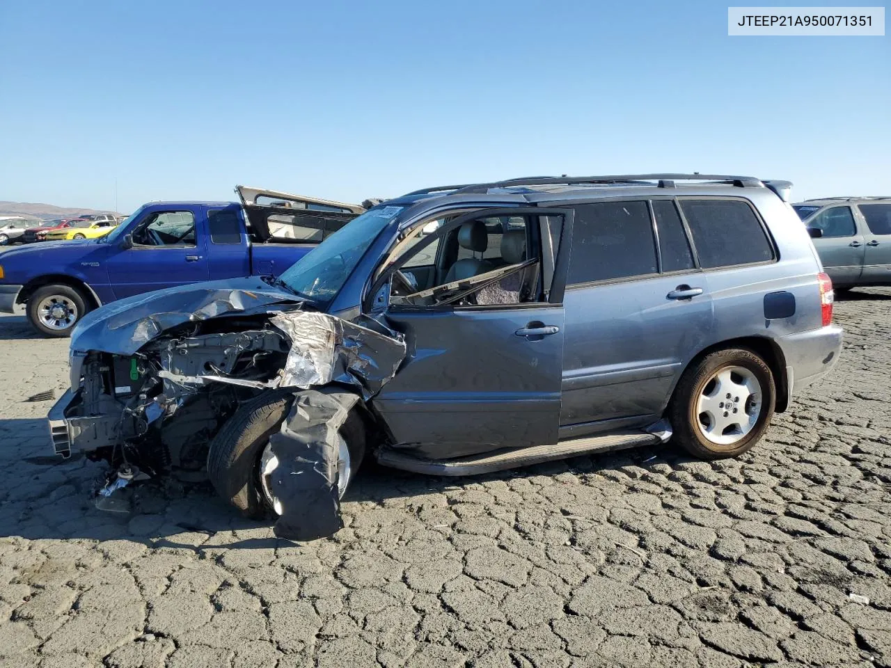 2005 Toyota Highlander Limited VIN: JTEEP21A950071351 Lot: 69220804