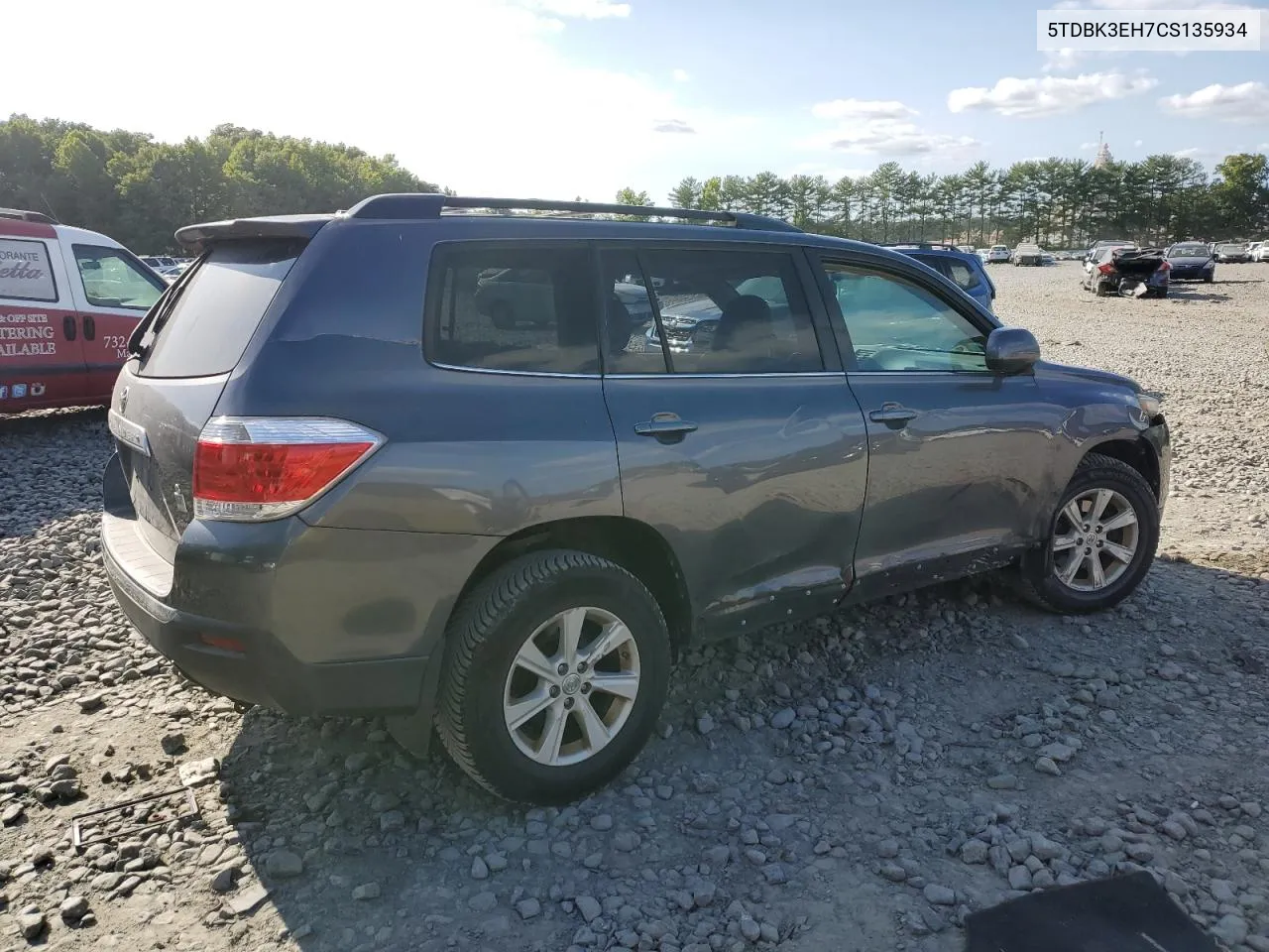 2012 Toyota Highlander Base VIN: 5TDBK3EH7CS135934 Lot: 70385594