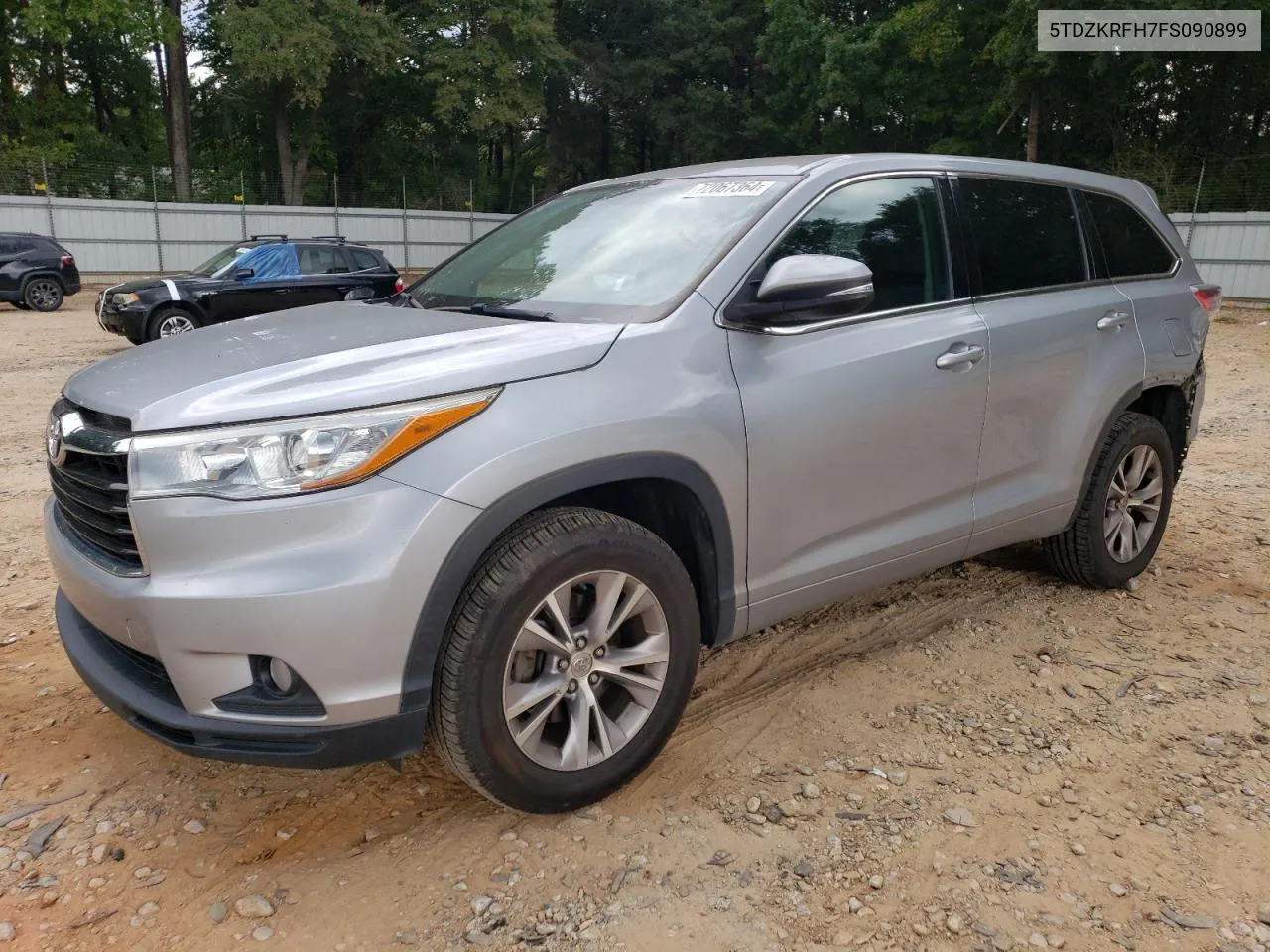 5TDZKRFH7FS090899 2015 Toyota Highlander Le