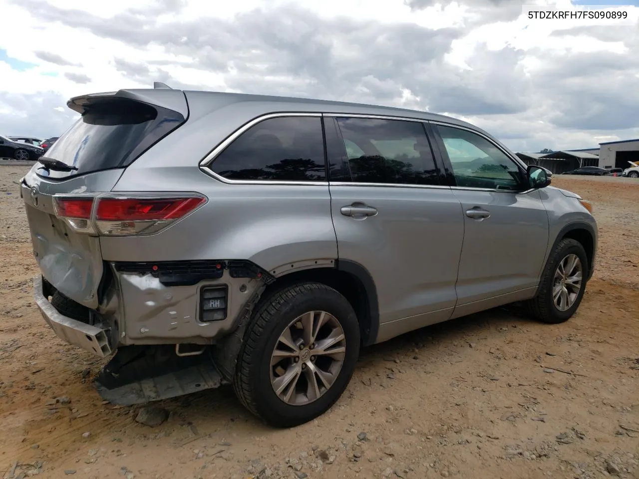 5TDZKRFH7FS090899 2015 Toyota Highlander Le