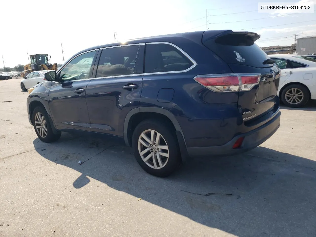 5TDBKRFH5FS163253 2015 Toyota Highlander Le