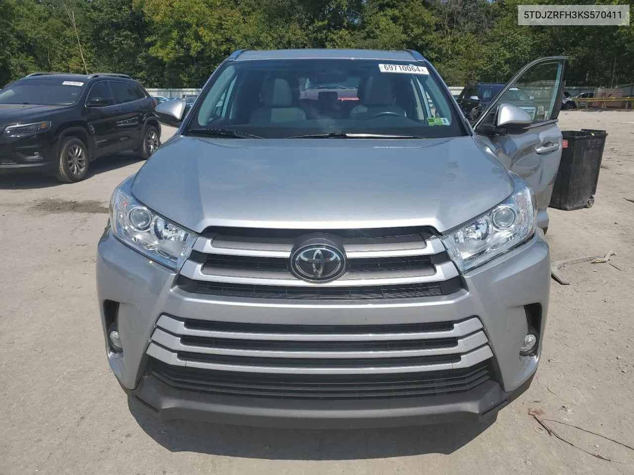 2019 Toyota Highlander Se VIN: 5TDJZRFH3KS570411 Lot: 69710064