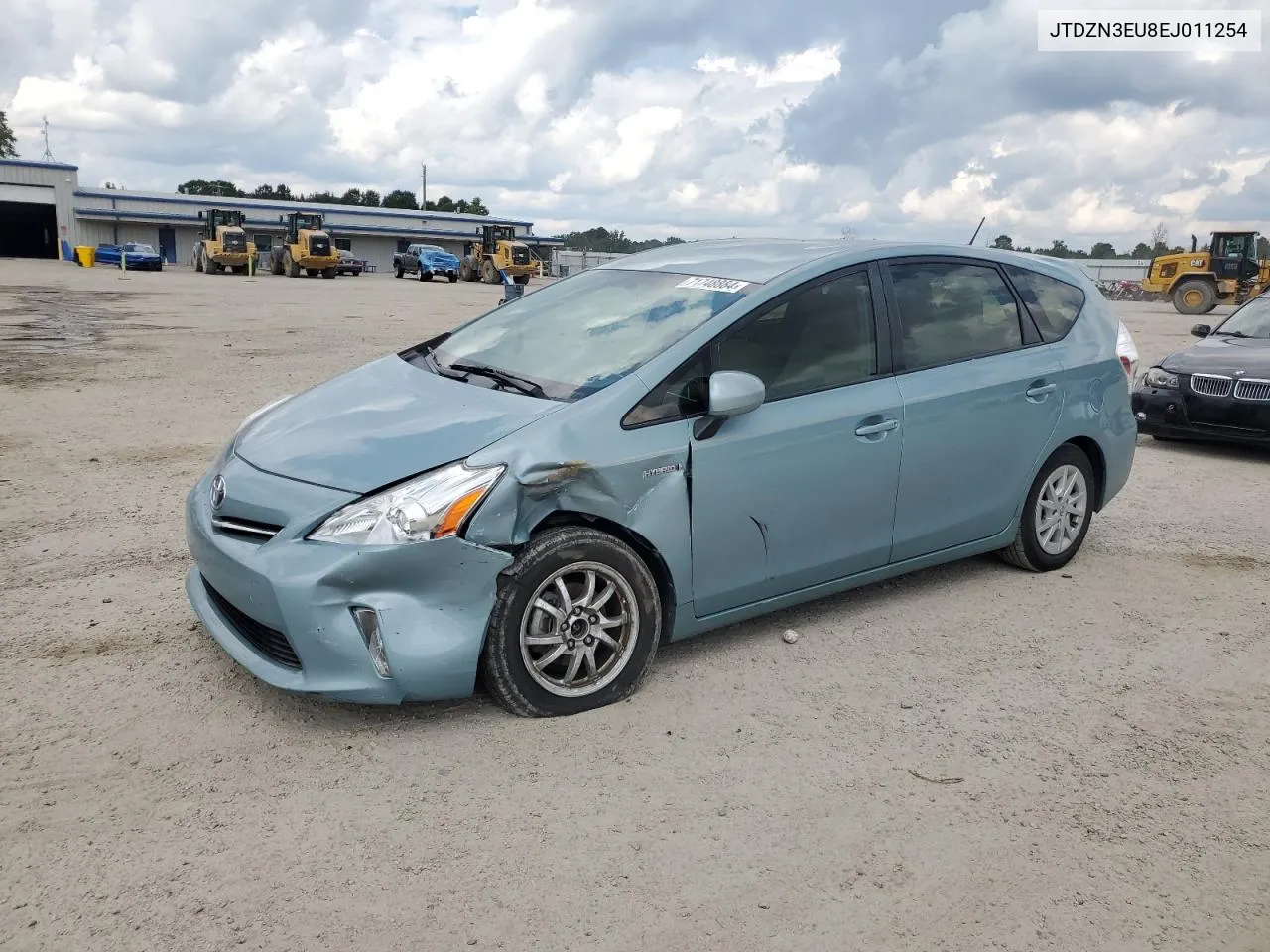 JTDZN3EU8EJ011254 2014 Toyota Prius V