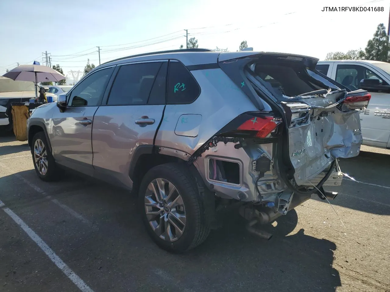 2019 Toyota Rav4 Xle Premium VIN: JTMA1RFV8KD041688 Lot: 72015044