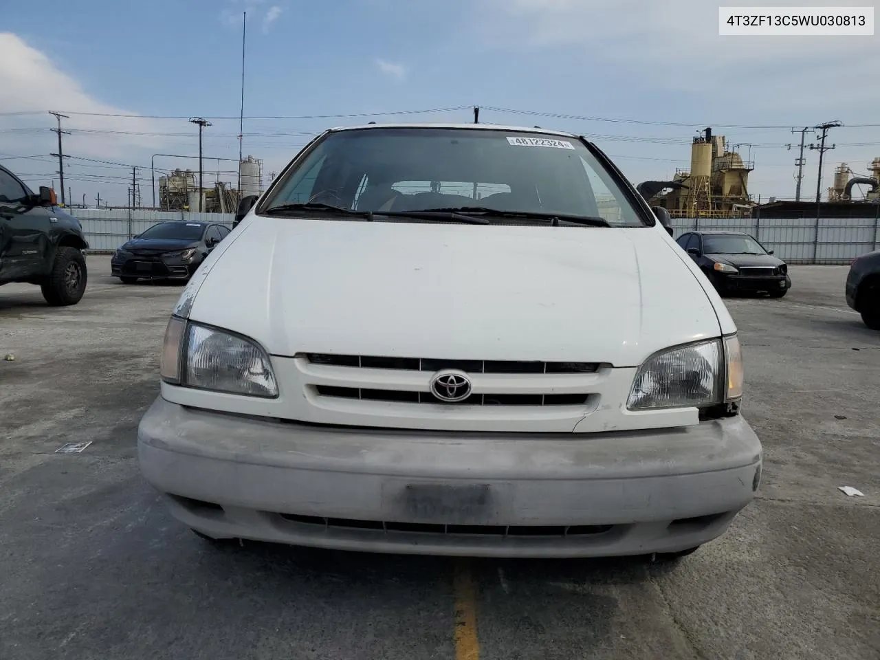 4T3ZF13C5WU030813 1998 Toyota Sienna Le