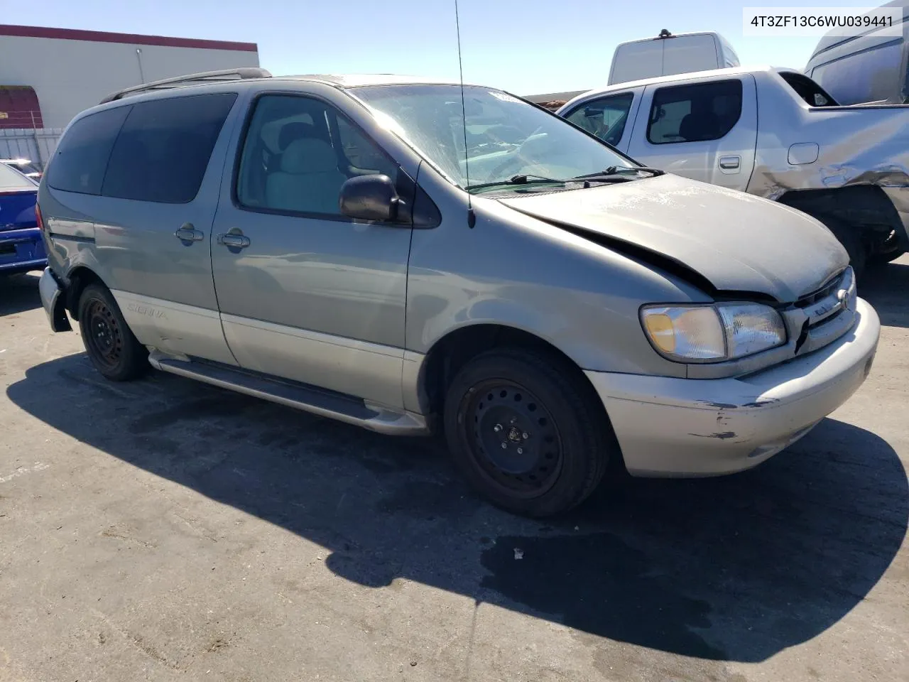 4T3ZF13C6WU039441 1998 Toyota Sienna Le