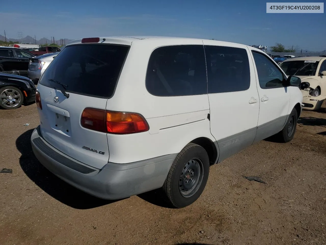 2000 Toyota Sienna Ce VIN: 4T3GF19C4YU200208 Lot: 66970014