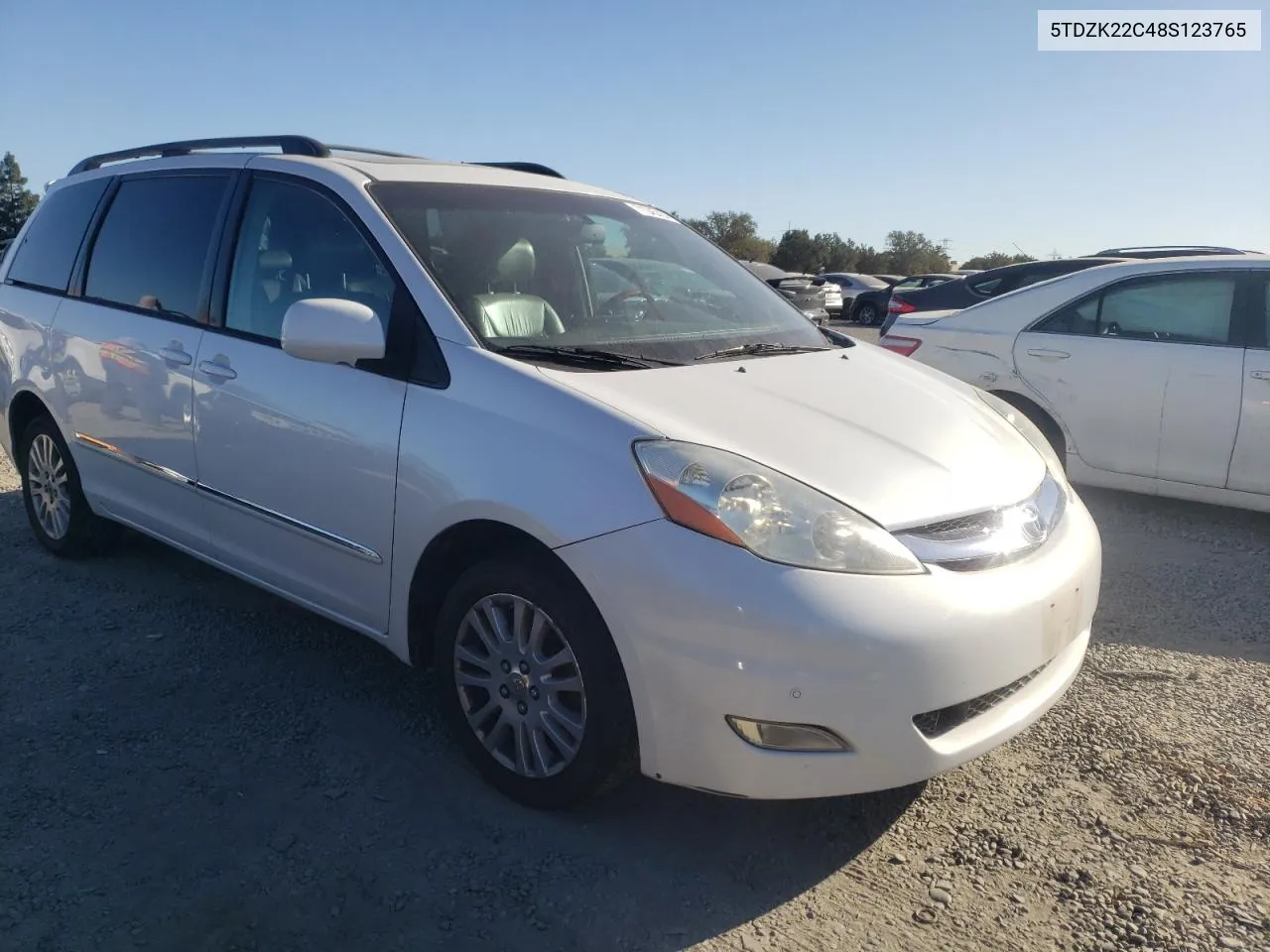 5TDZK22C48S123765 2008 Toyota Sienna Xle