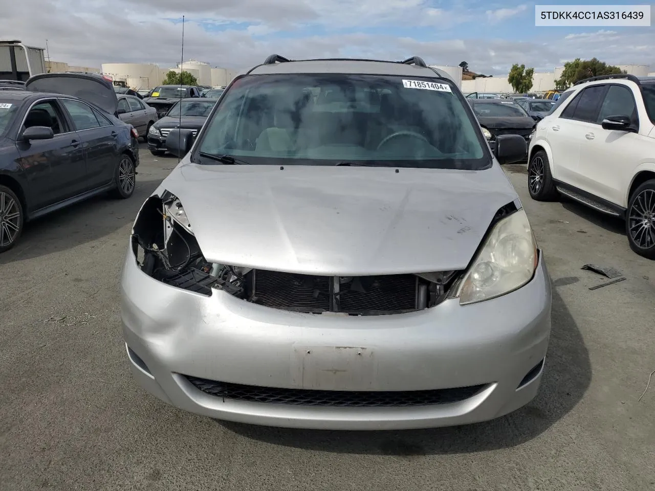 2010 Toyota Sienna Ce VIN: 5TDKK4CC1AS316439 Lot: 71851404