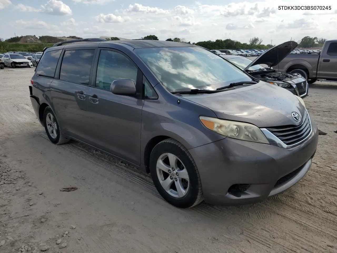 2011 Toyota Sienna Le VIN: 5TDKK3DC3BS070245 Lot: 54581144