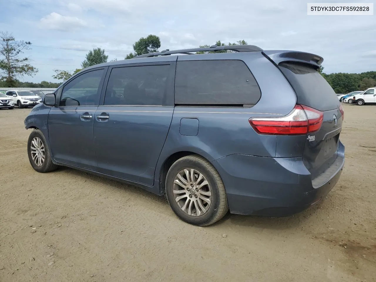 2015 Toyota Sienna Xle VIN: 5TDYK3DC7FS592828 Lot: 71533014