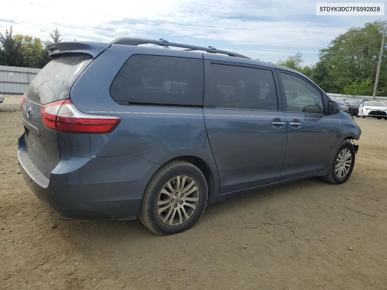 2015 Toyota Sienna Xle VIN: 5TDYK3DC7FS592828 Lot: 71533014