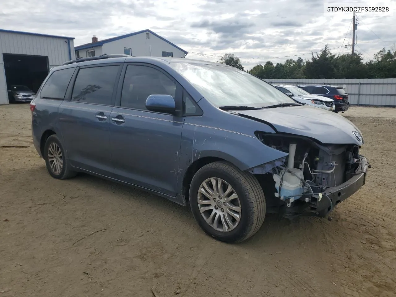 2015 Toyota Sienna Xle VIN: 5TDYK3DC7FS592828 Lot: 71533014