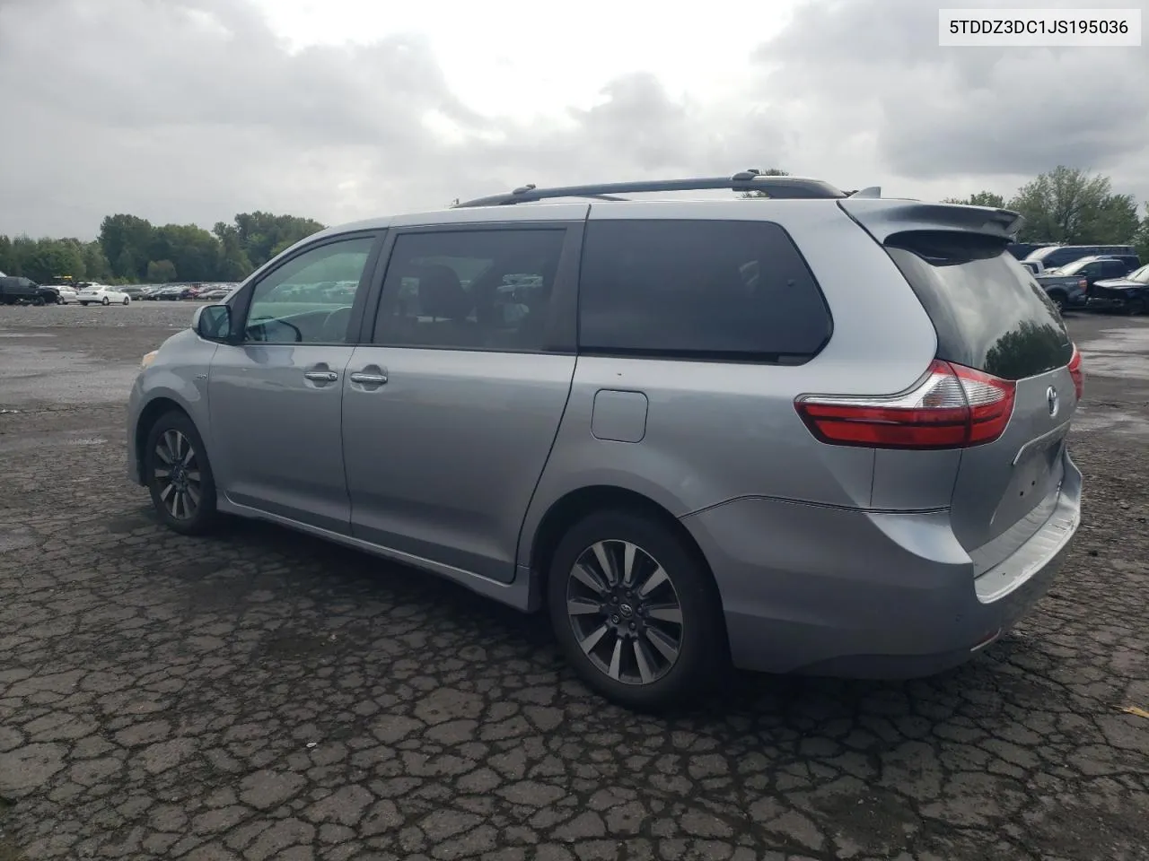 5TDDZ3DC1JS195036 2018 Toyota Sienna Xle