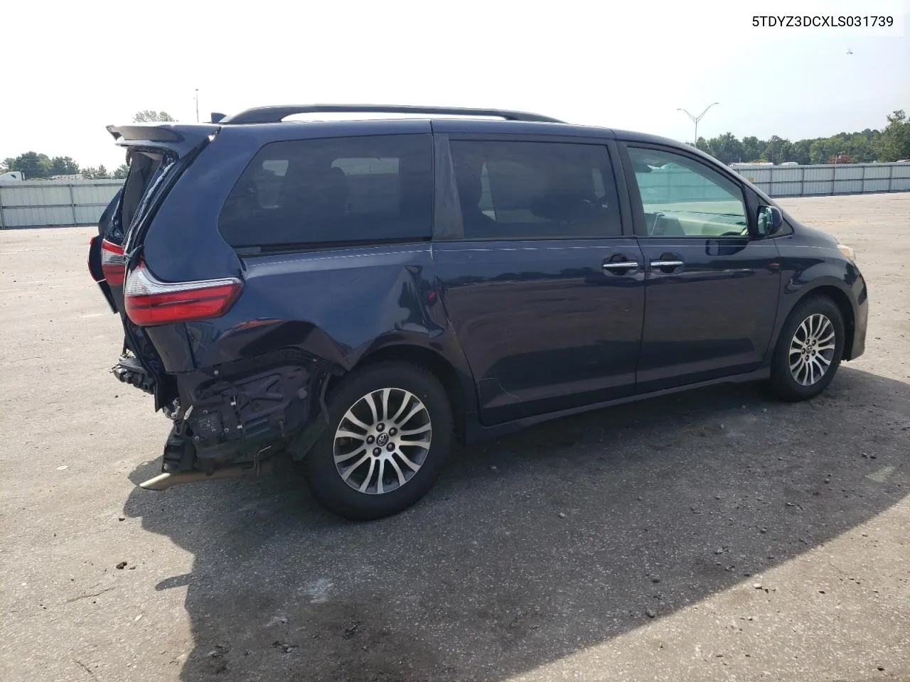 5TDYZ3DCXLS031739 2020 Toyota Sienna Xle