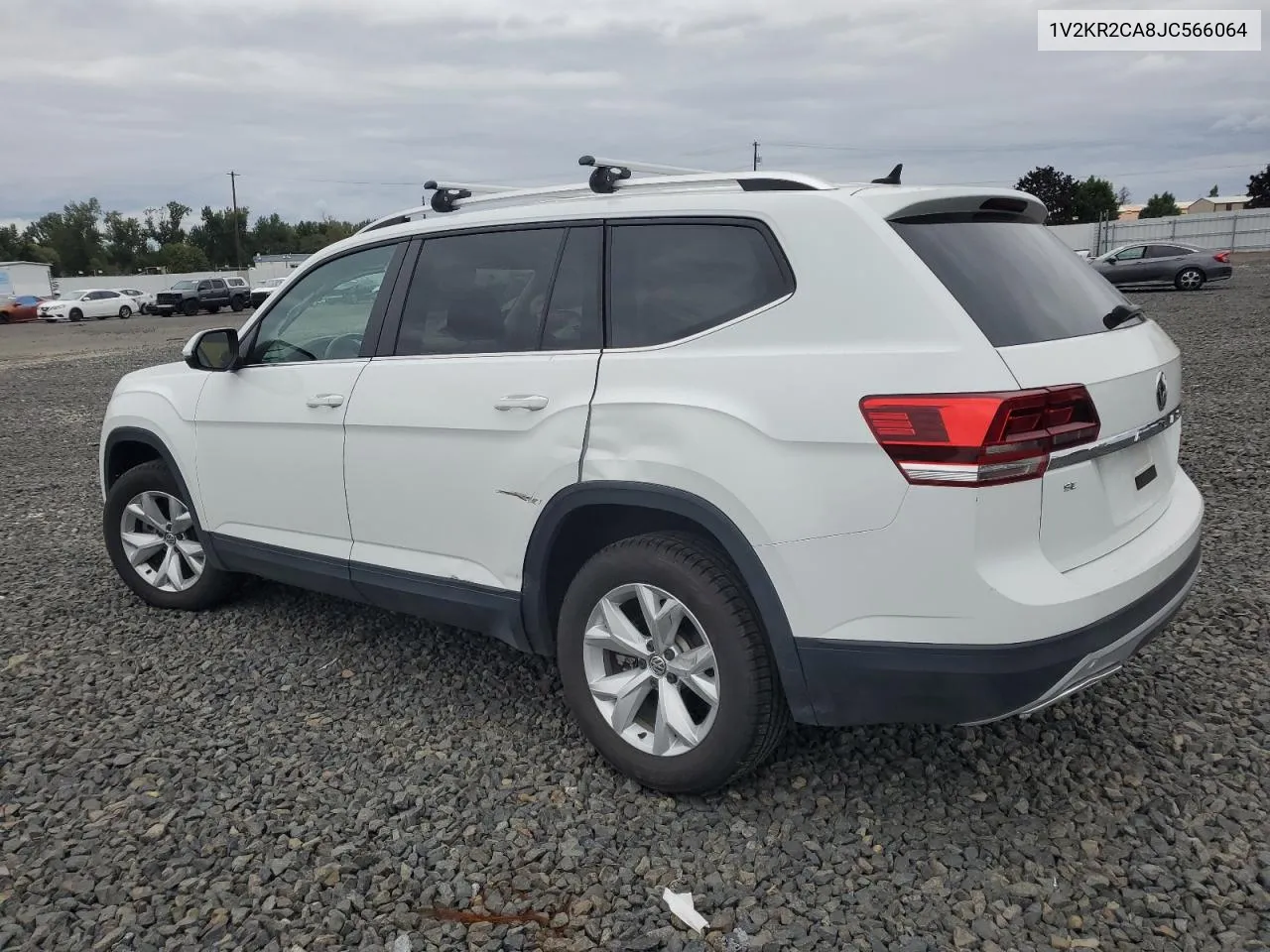 1V2KR2CA8JC566064 2018 Volkswagen Atlas Se