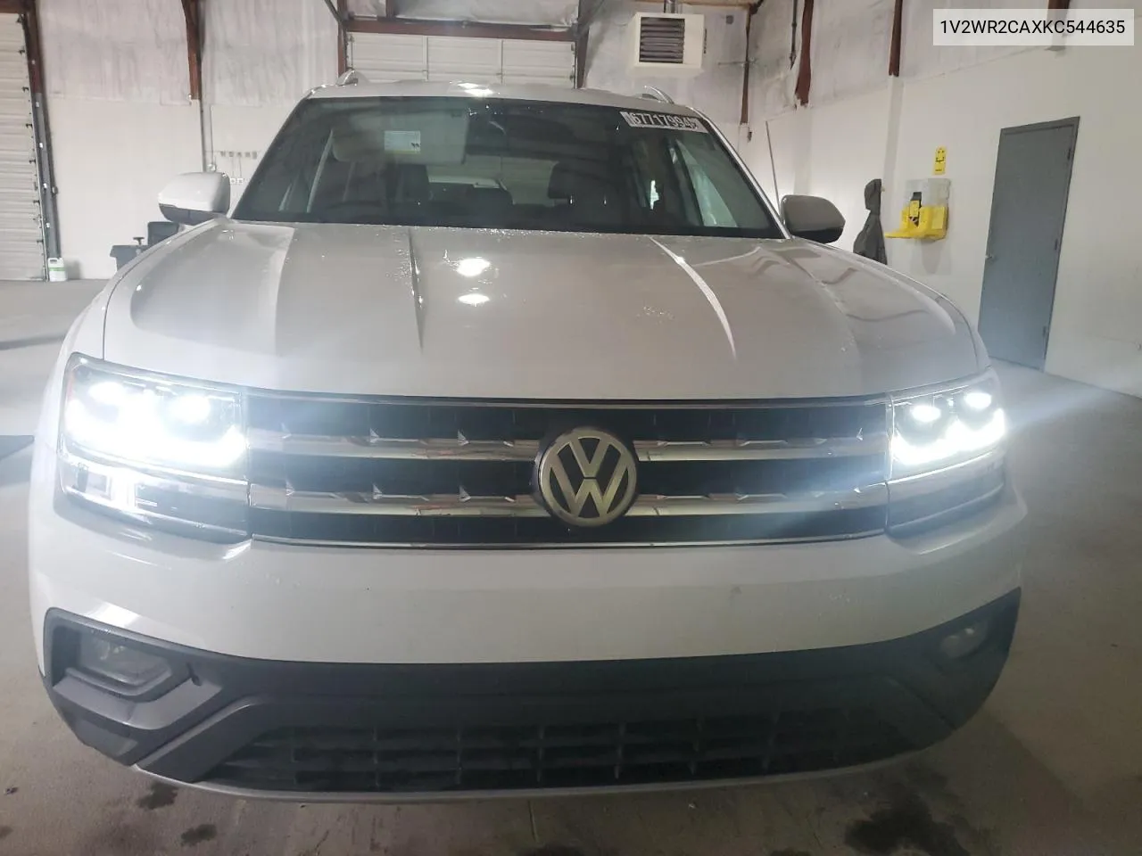 1V2WR2CAXKC544635 2019 Volkswagen Atlas Se