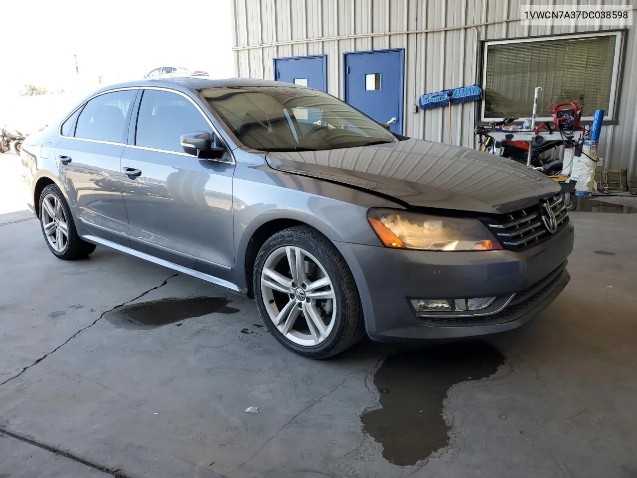 2013 Volkswagen Passat Sel VIN: 1VWCN7A37DC038598 Lot: 54625434