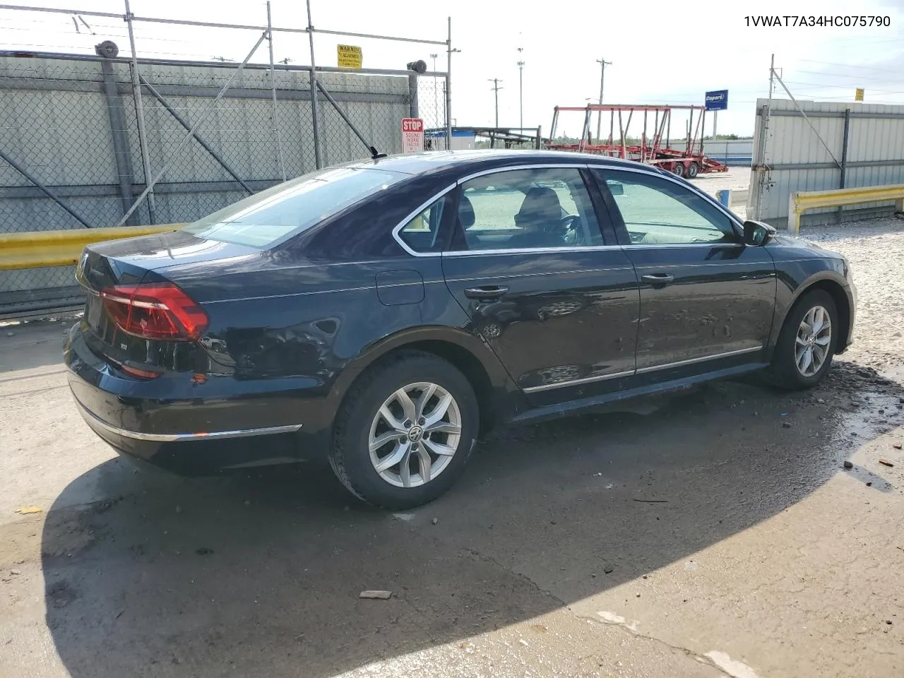 1VWAT7A34HC075790 2017 Volkswagen Passat S