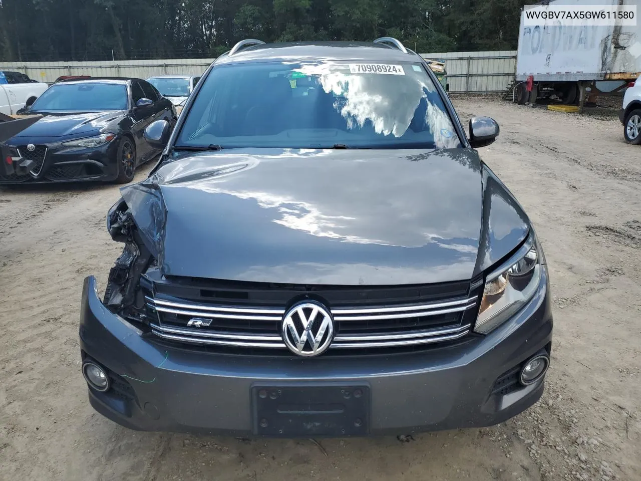 2016 Volkswagen Tiguan S VIN: WVGBV7AX5GW611580 Lot: 70908924