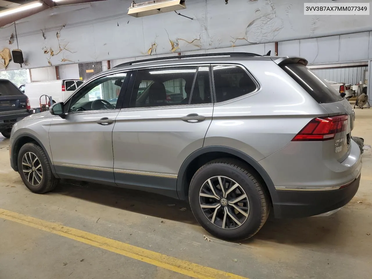 3VV3B7AX7MM077349 2021 Volkswagen Tiguan Se