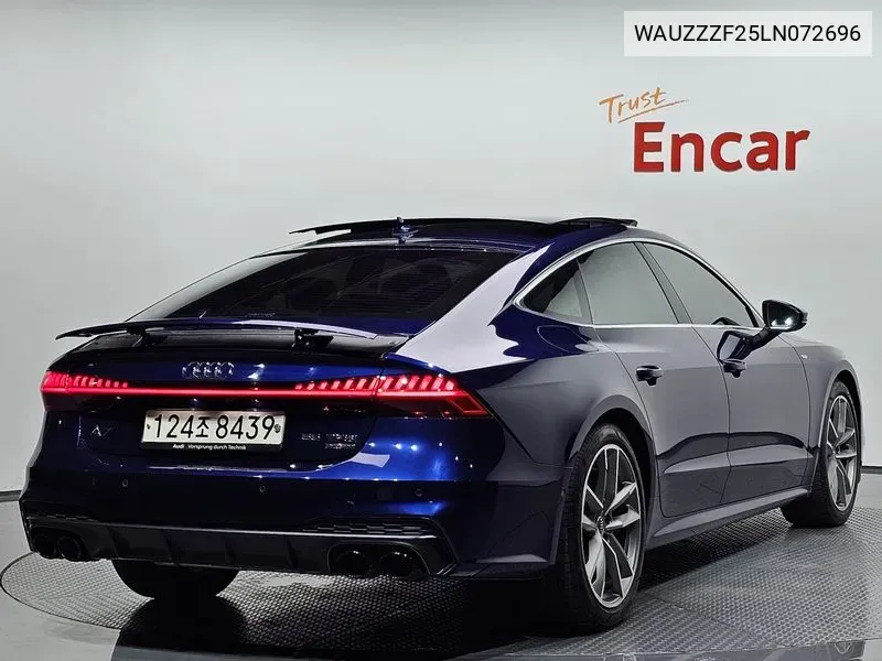 Audi A7 (4K) 55 Tfsi Quattro Premium VIN: WAUZZZF25LN072696 Lot: 38132643