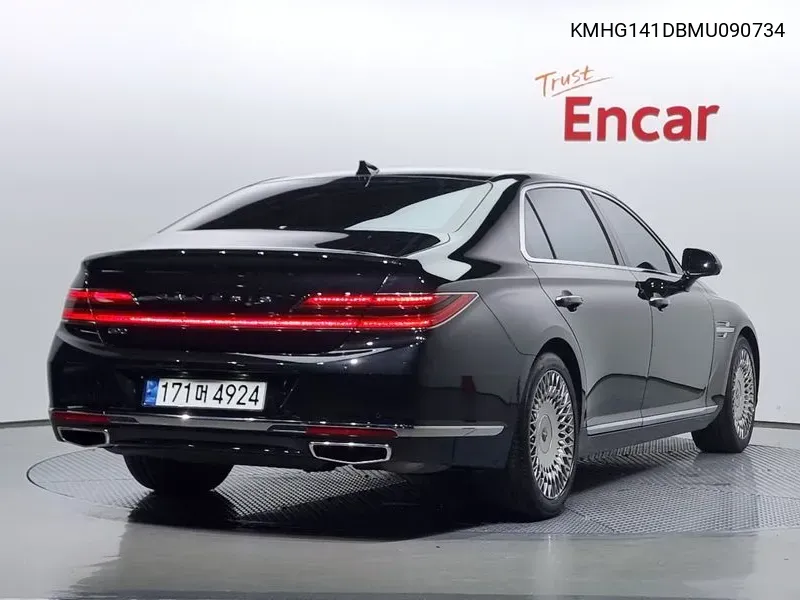 Genesis G90 3.8 Luxury VIN: KMHG141DBMU090734 Lot: 38173970