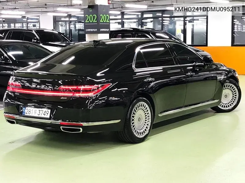 Genesis G90 3.8 Awd Premium Luxury VIN: KMHG241DDMU095211 Lot: 38175834