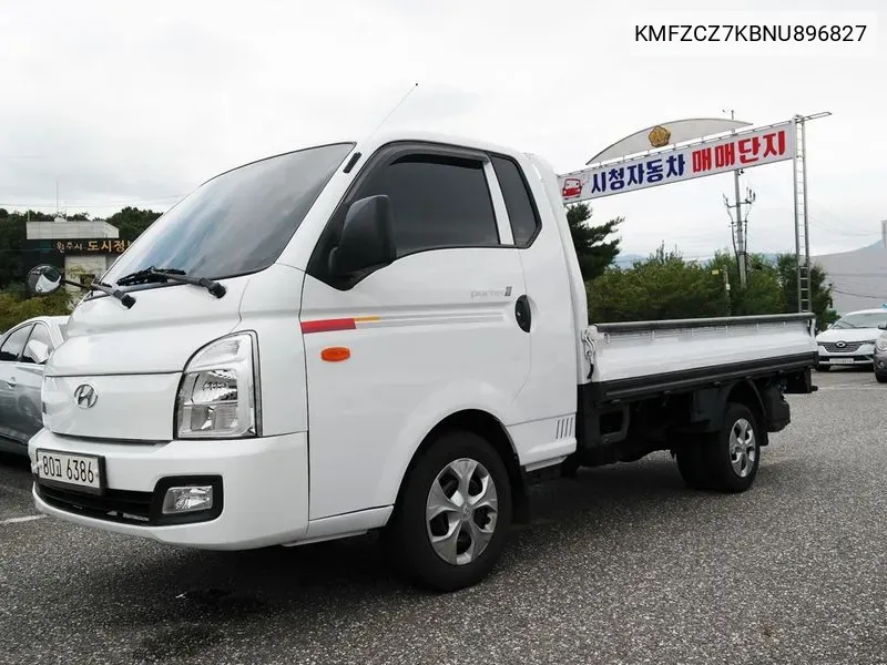 Hyundai Porter Ⅱcargo Truck 1 Ton Super Cab Crdi VIN: KMFZCZ7KBNU896827 Lot: 38182647